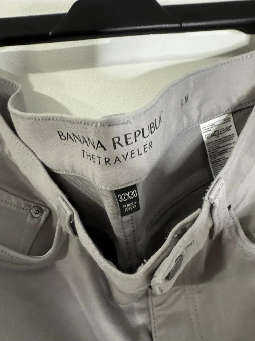 Banana Republic Men's 32x30 Light Gray Slim Traveler Pants